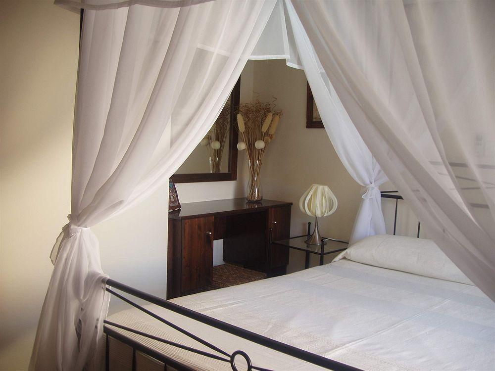Niovi House Apartment Tochni Ngoại thất bức ảnh